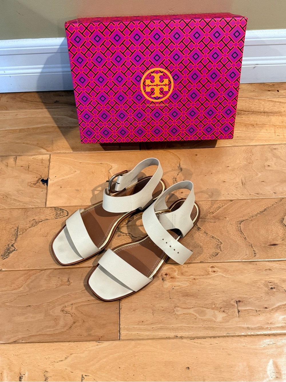 Tory Burch Cream Leather  Sandals